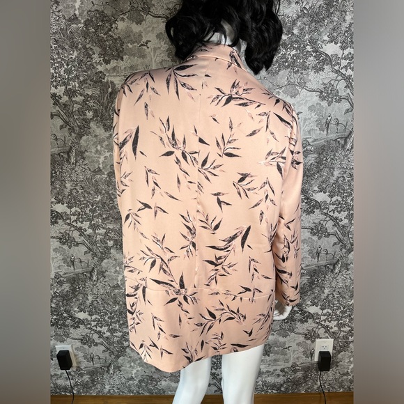 Pink Leaf Print Blazer - Picture 4 of 9